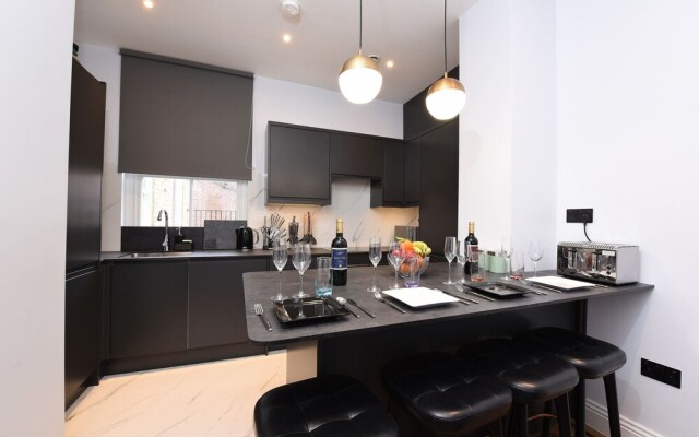 Stylish & Spacious Deluxe Apartments near Victoria Station