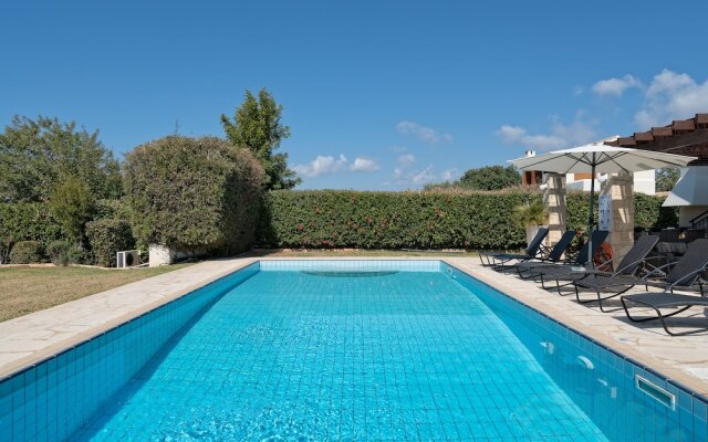 3 bedroom Villa Lara 11 with 10x5m private pool, within walking distance to resort village square