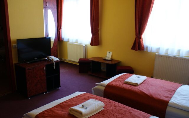 Hotel Palota City