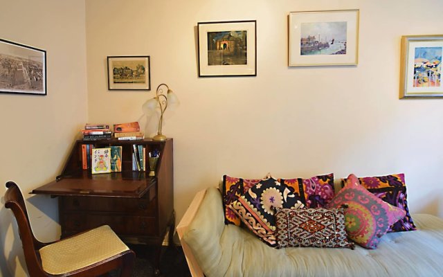 Bohemian Writers Retreat in Heart of The Old Town