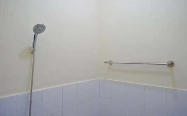 Meotel Purwokerto by RedDoorz