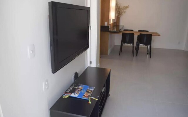 Apartment in Copacabana for up to 4 People 100m From the Beach Cavirio Nsc1003