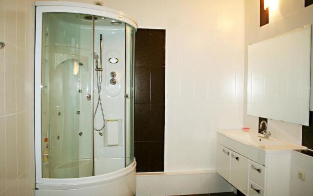 Akvamarin Mini Otel' Na Radischeva 18