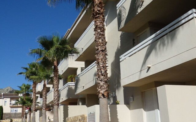 Apartment in Beautiful Urbanization With Lovely Terrace and Swimming Pool