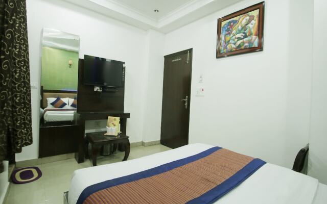 OYO 6408 Hotel Delhi Heart