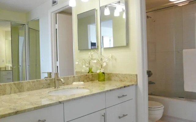 South Seas Tower 3-411