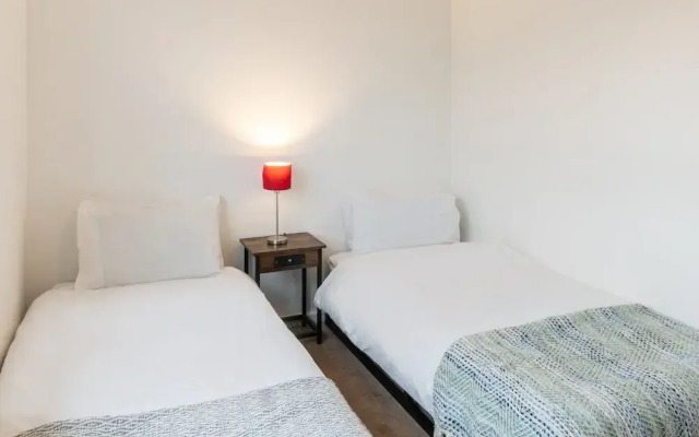Host Stay Meadow Road