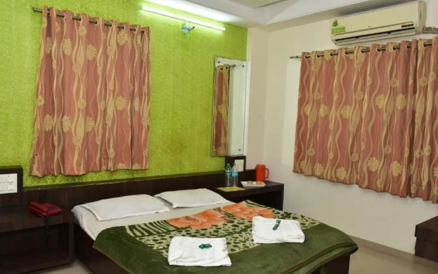Hotel sai dhyan