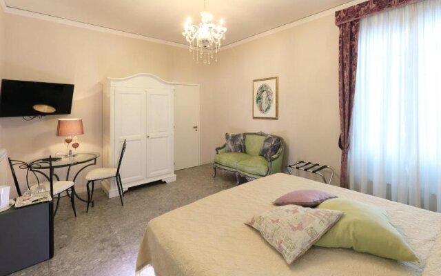 Porta Di Mezzo Luxury suites and rooms