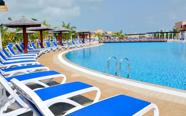 Hotel Playa Paraiso
