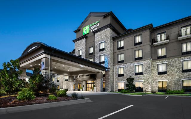 Holiday Inn Express & Suites Conway, an IHG Hotel