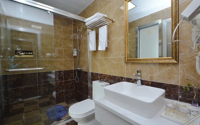 Nanjing 6 1 Business Passenger Hotel
