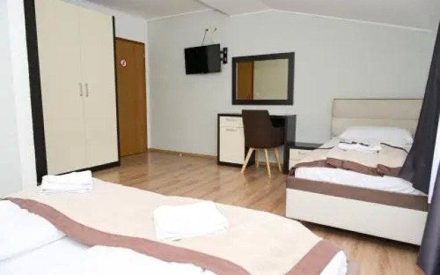 Motel Plaza