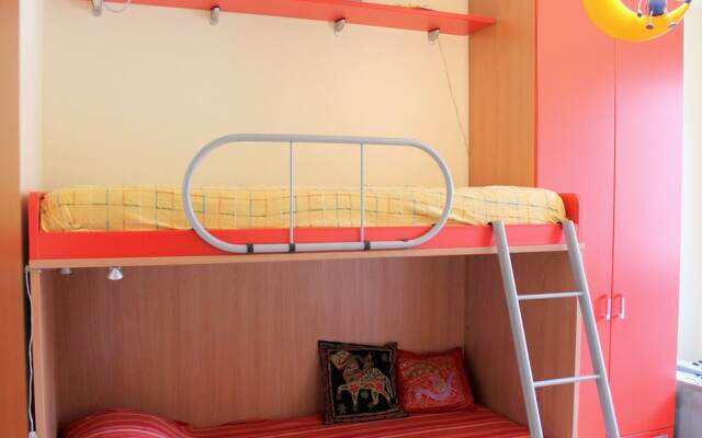 Amazing Holiday Home With Alluring Lake-view