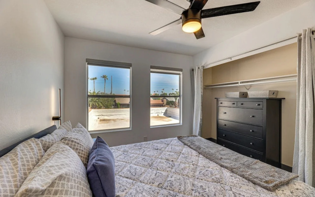 Sun Lakes Home: Fire Pit, Patio, Grill!