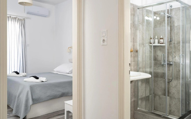 Iris Hotel