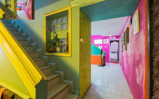 Barefoot Hotel Kalim Beach Front