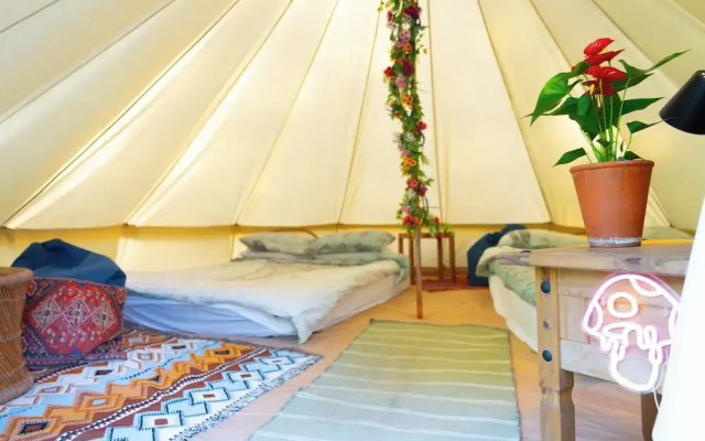 Hapus Hideaway Retreat Site, Sleeps 29
