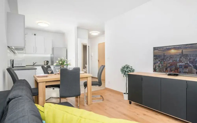 Wind Rose Apartments Wroclaw by Renters