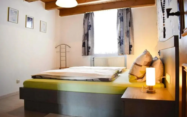 Apartment Near Kurpark Lake