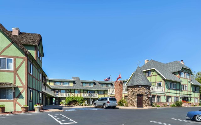 Svendsgaard's Danish Lodge Americas Best Value Inn