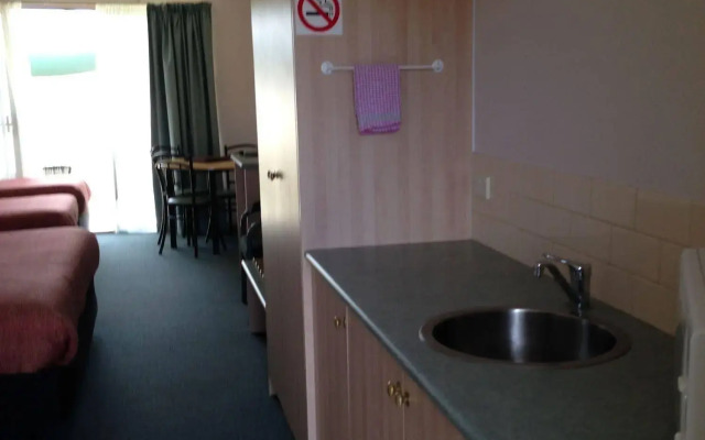 Rose Garden Motel
