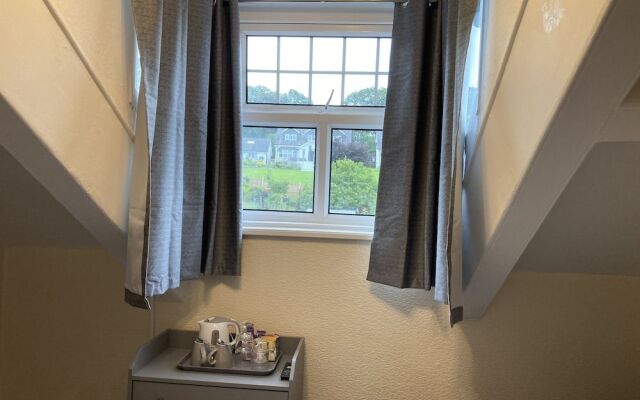 Thornleigh House