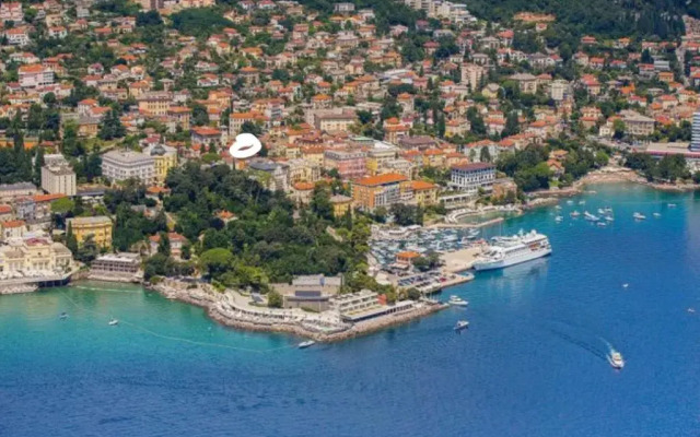 Beautiful four bedroom house in Opatija