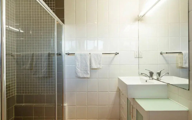 Grandeur Holiday Units