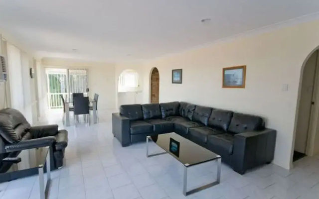 1/6 Convent Lane