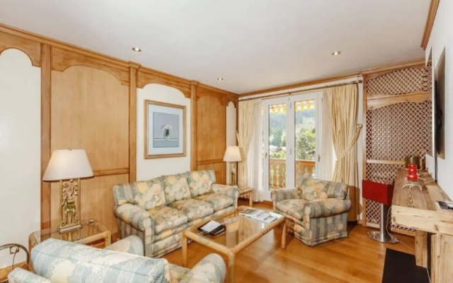 Lush Apartment With Indoor Pool – Guest Rooms – Gstaad