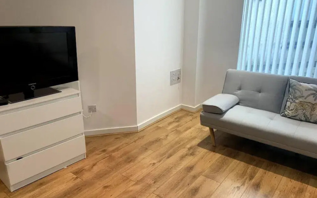 Large Private Flat in City Centre Leeds