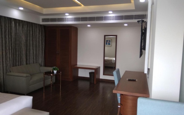 Hotel Gms Grand