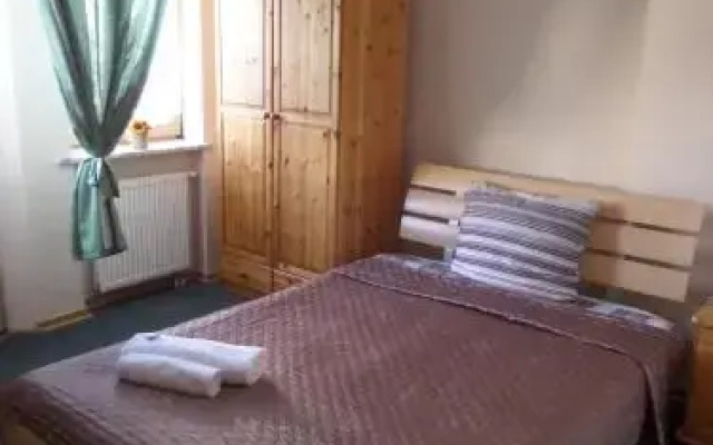 Willa Karis Pokoje Gościnne