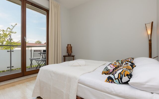 Apartment Czerniakowska by Renters