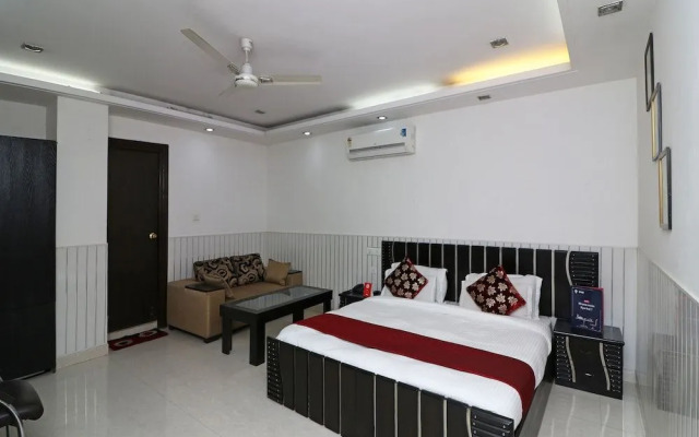 OYO 12340 The Royal Park Plaza