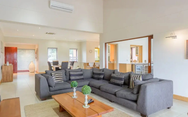 San Lameer Villa Rentals 14407