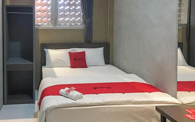 RedDoorz near Wisata Paribendo Lawang