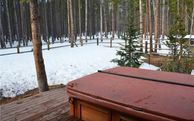 White Cloud Drive by RedAwning