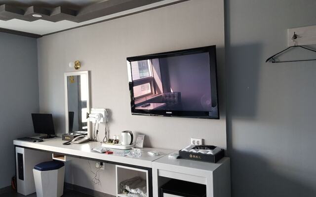 Haute Hotel Haeundae