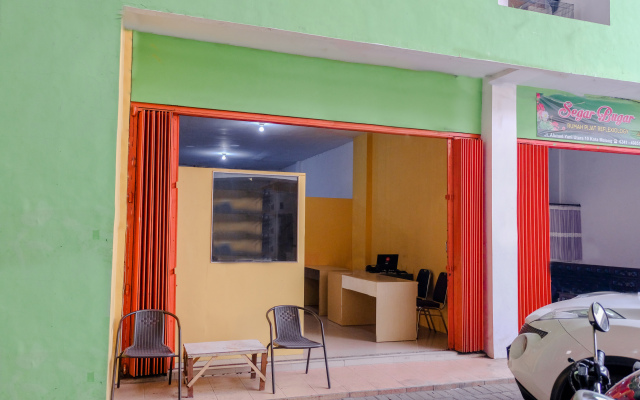 OYO 1293 Dei Residence Arjosari