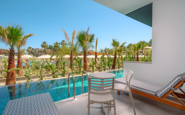 Vox Maris Resort