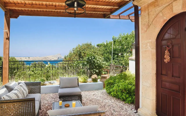 Thea Villas & Suite