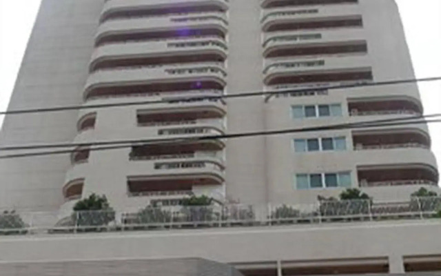 S.M. Grande Residence