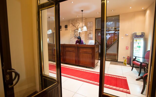 Hotel Rina Cerbul