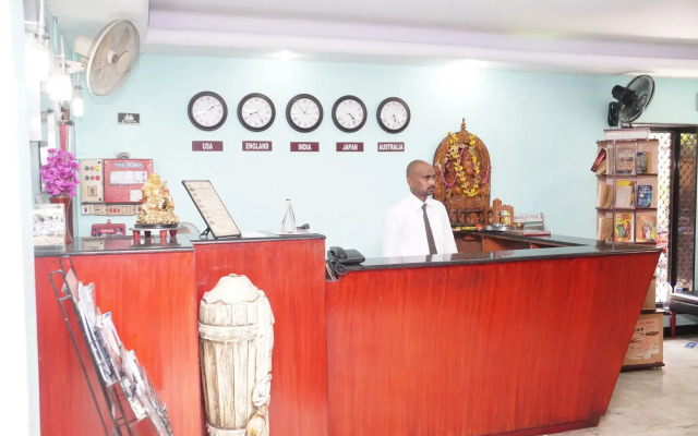 Hotel Raaj Bhaavan