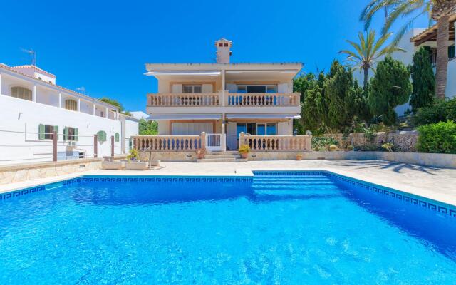 M&M - Apartment with sea views in Portocolom. Free WiFi