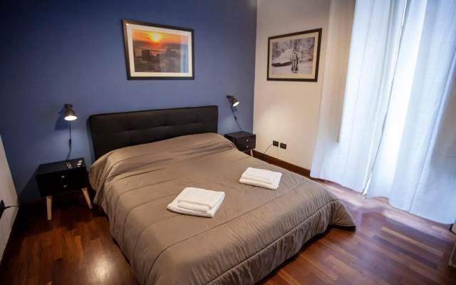 Travellers Photo Home