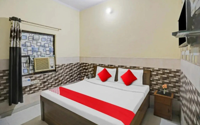 OYO Flagship Kashvi Palace Near Usmaanpur 1st pusta