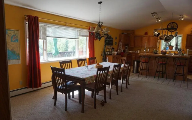 Fairbanks Moose Manor Bed and Breakfast